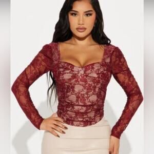 NWT STEVE MADDEN BURGUNDY RED LACE TOP SZ L